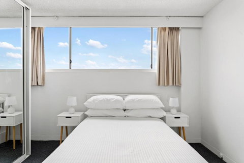 Apartment With Pool Access A Minute To The Beach - Mackay Tourism 3