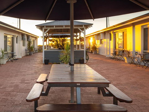 API Pelican Beach Front Apartments Kalbarri - Mackay Tourism 3