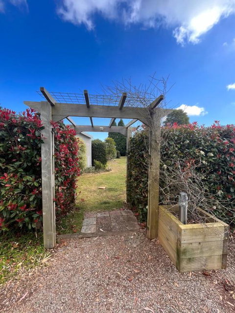 Apple Tree Cottage - Comboyne Mountain Cottages - Mackay Tourism 1