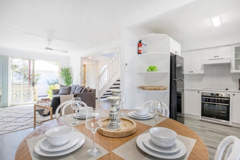 Aquamarine - Mackay Tourism 0