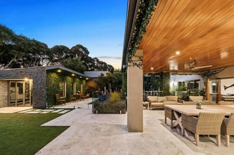 Aroha Moana - Solar Heated Pool, Sauna, Billiards - Mackay Tourism 2