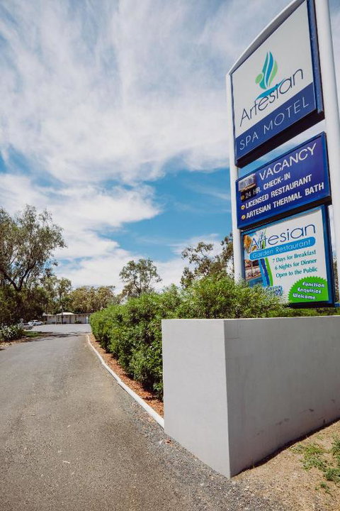 Artesian Spa Motel - Mackay Tourism 4