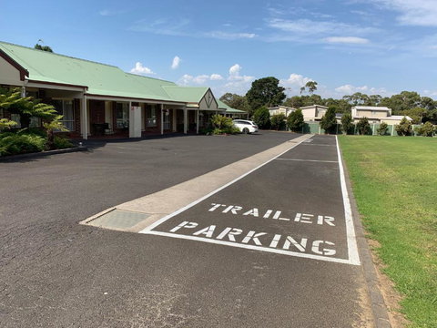 Arthur Phillip Motor Inn - Mackay Tourism 4