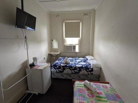 Australian Hotel - Mackay Tourism 2