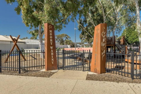 Avon River Homestead By Tiny Away - Mackay Tourism 3