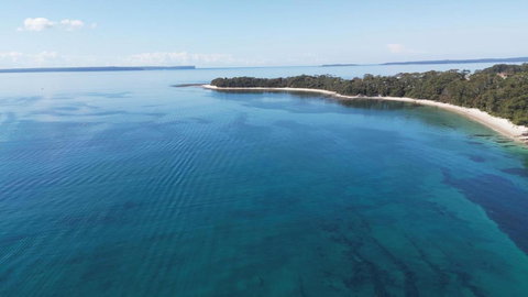 AXL Orion Beach Home: Beach Front - Mackay Tourism 4