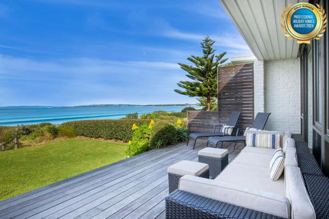 Azure Absolute Beachfront I Pet Friendly - Mackay Tourism 0