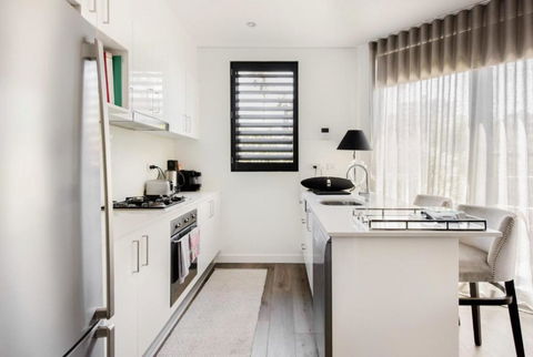 B312S - Luxury Waverton Apartment - Mackay Tourism 3