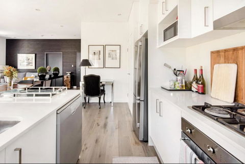 B312S - Luxury Waverton Apartment - Mackay Tourism 4