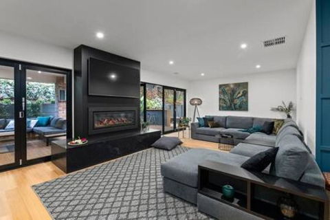 BADGER HOUSE - 4 Bed, 4 Bath, Stunning Entertainer Plus Fire - Mackay Tourism 0