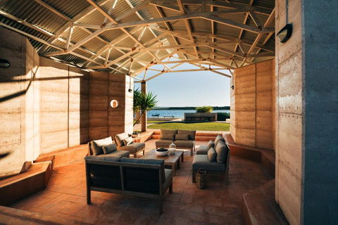 Baird Bay Seaside Villas - Mackay Tourism 4