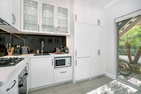 BALO1 - The Esplanade - Mosman - Mackay Tourism 2