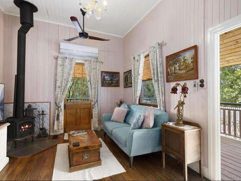 Barney Creek Vineyard Cottages - Mackay Tourism 4