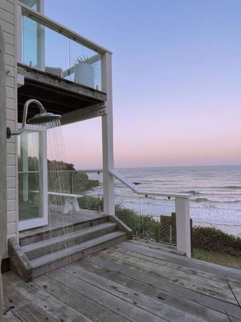 BAY PROPERTIES . Beach House Studio - Mackay Tourism 0