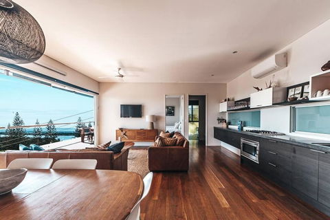 BAY PROPERTIES . The Big Chill - Mackay Tourism 0