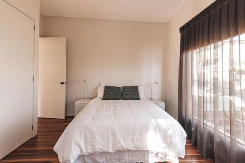 BAY PROPERTIES . The Big Chill - Mackay Tourism 4