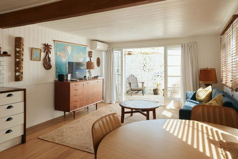 BAY PROPERTIES . The Sailors Bungalow - Mackay Tourism 0