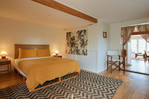 BAY PROPERTIES . The Sailors Bungalow - Mackay Tourism 1