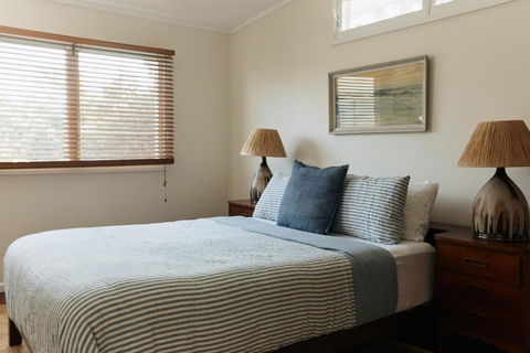 BAY PROPERTIES . The Sailors Upper Deck - Mackay Tourism 4