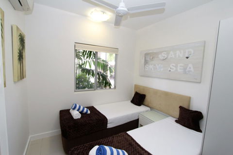 Beachside Apartment 5 - Mackay Tourism 15