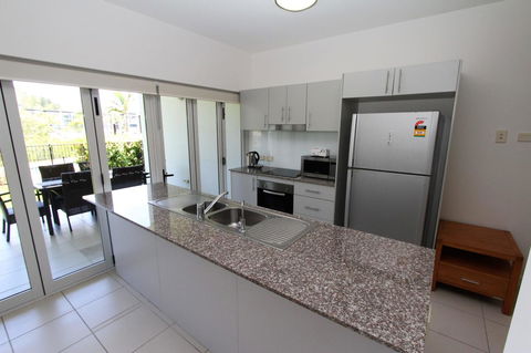 Beachside Apartment 5 - Mackay Tourism 12
