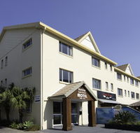 Burleigh Gold Coast Motel - Mackay Tourism