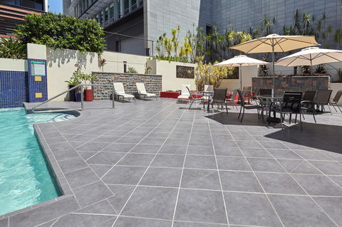 West End Central Apartments - Mackay Tourism 4