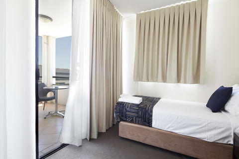 West End Central Apartments - Mackay Tourism 12