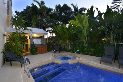 Port Douglas Apartments - Adults Only Oasis - Mackay Tourism 19