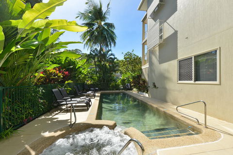 Port Douglas Apartments - Adults Only Oasis - Mackay Tourism 22