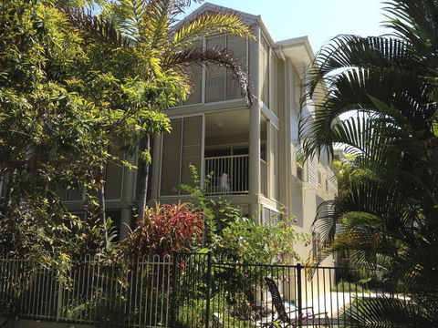 Port Douglas Apartments - Adults Only Oasis - Mackay Tourism 38
