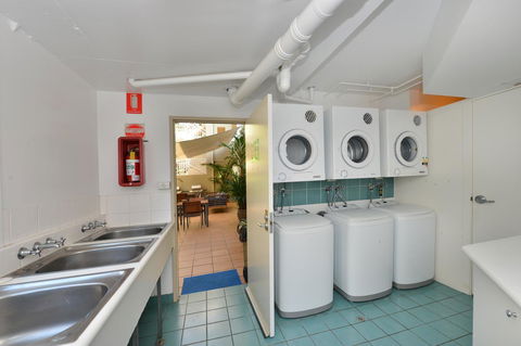 Port Douglas Apartments - Adults Only Oasis - Mackay Tourism 24
