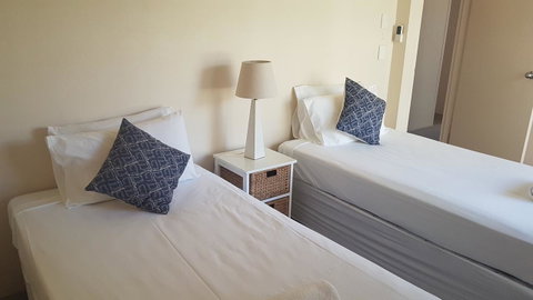 Mykonos Apartments - Mackay Tourism 4