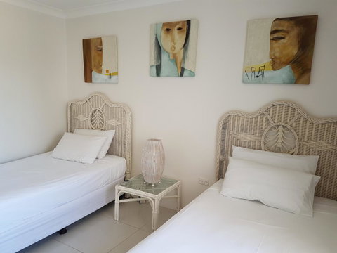 Mykonos Apartments - Mackay Tourism 15