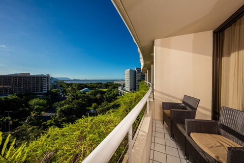 Hilton Cairns - Mackay Tourism 27