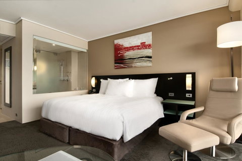 Hilton Cairns - Mackay Tourism 34