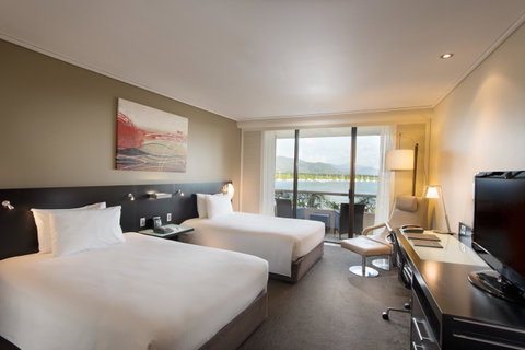 Hilton Cairns - Mackay Tourism 1