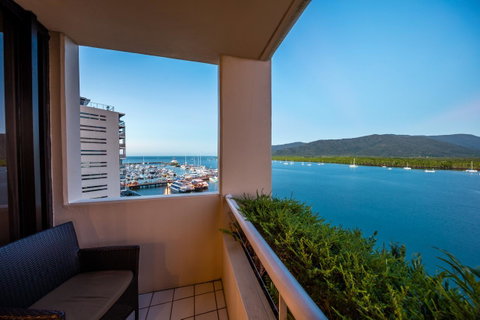 Hilton Cairns - Mackay Tourism 30