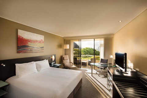 Hilton Cairns - Mackay Tourism 9