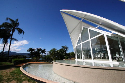 Hilton Cairns - Mackay Tourism 38