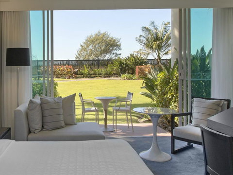 Sheraton Grand Mirage Resort Gold Coast - Mackay Tourism 18
