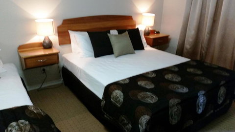 Shamrock Gardens Motel - Mackay Tourism 13