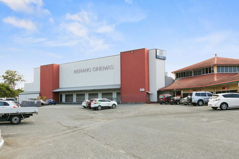 Fountain View Estate - We Accommodate - Mackay Tourism 14