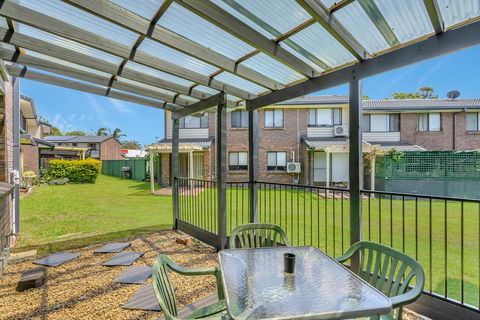 Fountain View Estate - We Accommodate - Mackay Tourism 1