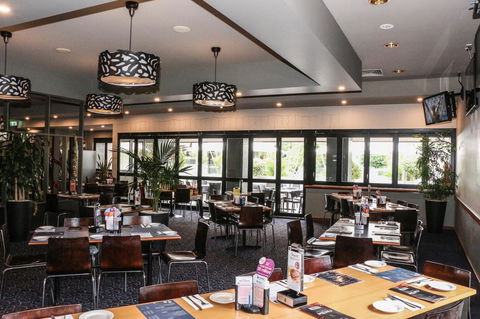 Salisbury Hotel Motel - Mackay Tourism 5