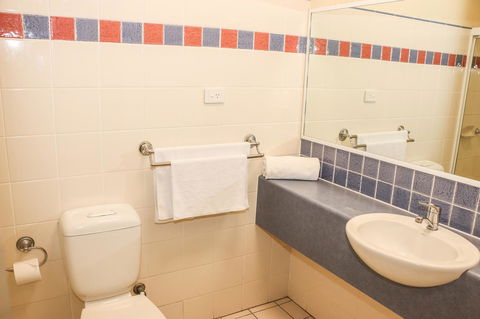 Salisbury Hotel Motel - Mackay Tourism 12