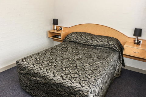 Salisbury Hotel Motel - Mackay Tourism 22