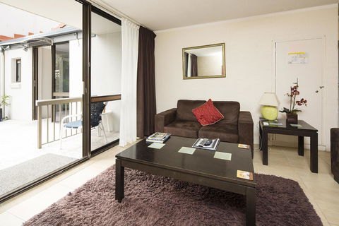 Burleigh Palms Holiday Apartments - Mackay Tourism 33