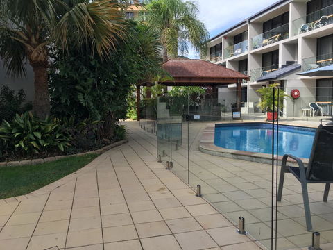 Burleigh Palms Holiday Apartments - Mackay Tourism 3