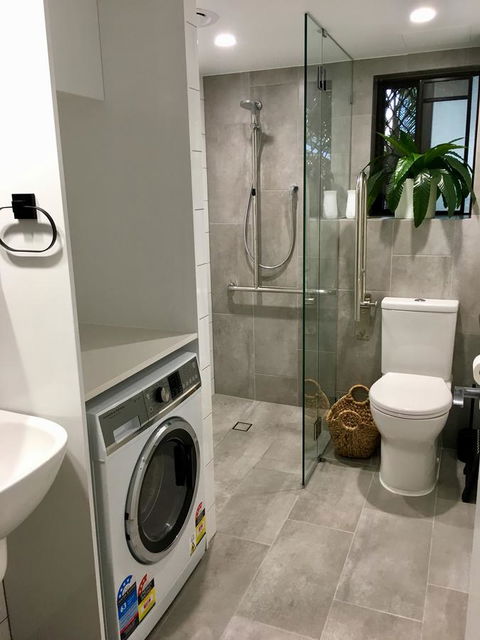 Burleigh Palms Holiday Apartments - Mackay Tourism 6